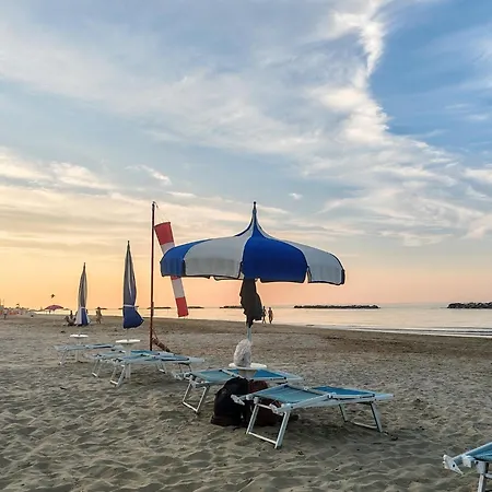 Stella Del Mattino, Near The Sea * Pesaro